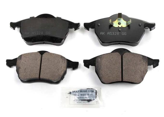 Audi VW Disc Brake Pad Set - Front 8D0698151C - Akebono Euro Ultra-Premium EUR836